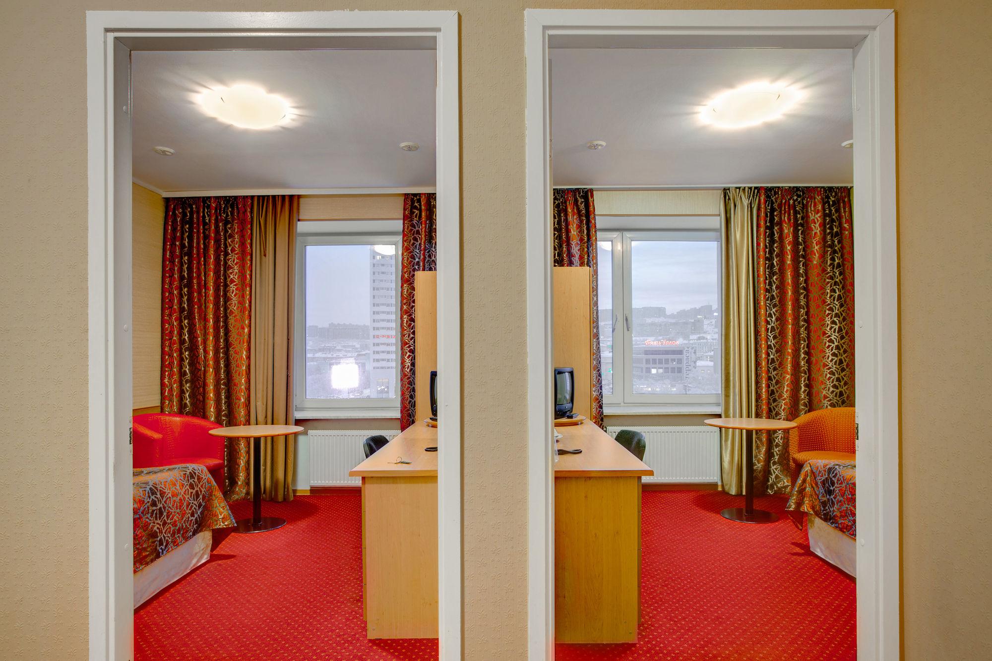 Congress Hotel Meridian Murmansk Luaran gambar